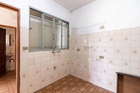 Casa à venda com 250m², 3 quartos e 5 vagas Casa à venda com 250m², 3 quartos e 5 vagasEdícula - Cozinha