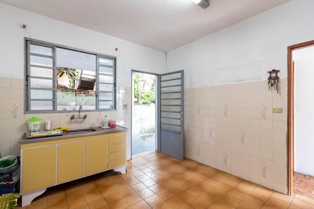 Casa à venda com 250m², 3 quartos e 5 vagas Casa à venda com 250m², 3 quartos e 5 vagasCozinha