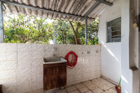 Casa à venda com 250m², 3 quartos e 5 vagas Casa à venda com 250m², 3 quartos e 5 vagasEdícula - Área de Serviço