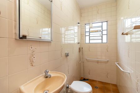Casa à venda com 250m², 3 quartos e 5 vagas Casa à venda com 250m², 3 quartos e 5 vagasBanheiro