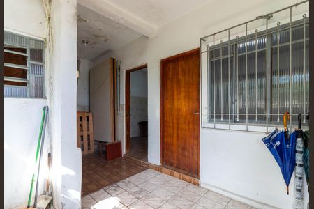 Casa à venda com 250m², 3 quartos e 5 vagas Casa à venda com 250m², 3 quartos e 5 vagasEdícula - Área de Serviço