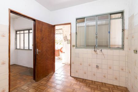 Casa à venda com 250m², 3 quartos e 5 vagas Casa à venda com 250m², 3 quartos e 5 vagasEdícula - Cozinha