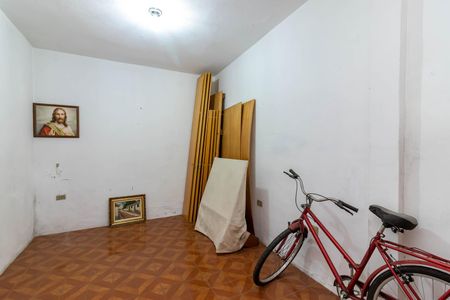 Casa à venda com 250m², 3 quartos e 5 vagas Casa à venda com 250m², 3 quartos e 5 vagasEdícula - Quarto