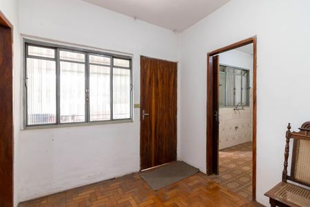 Casa à venda com 250m², 3 quartos e 5 vagas Casa à venda com 250m², 3 quartos e 5 vagasEdícula - Sala