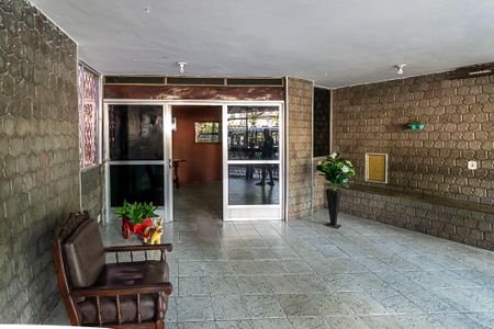 Apartamento para alugar com 72m², 2 quartos e 1 vagaÁrea comum - Hall da entrada