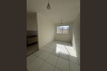 Sala de apartamento para alugar com 2 quartos, 40m² em Cosmos, Rio de Janeiro