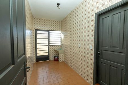 Casa para alugar com 300m², 2 quartos e 1 vagaÁREA DE SERVIÇO
