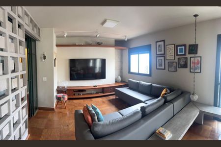 Apartamento à venda com 158m², 3 quartos e 3 vagasFoto 01