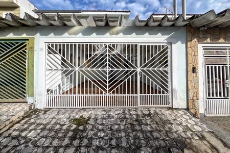 Fachada de casa à venda com 3 quartos, 133m² em Jardim Maria Estela, São Paulo