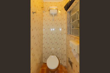 Casa para alugar com 90m², 2 quartos e sem vaga Casa para alugar com 90m², 2 quartos e sem vagaBanheiro de serviço