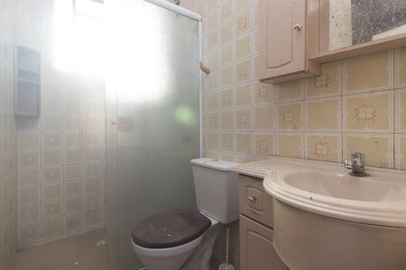 Banheiro de apartamento para alugar com 1 quarto, 42m² em Partenon, Porto Alegre