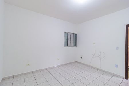 Quarto 1 de casa para alugar com 4 quartos, 240m² em Parque Sevilha, São Paulo