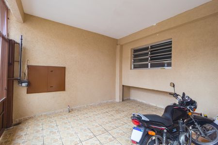 Casa para alugar com 240m², 4 quartos e 1 vaga Casa para alugar com 240m², 4 quartos e 1 vagaGaragem