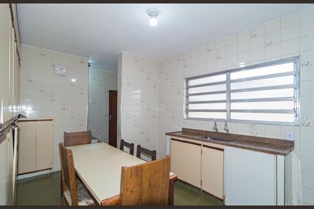 Casa para alugar com 240m², 4 quartos e 1 vaga Casa para alugar com 240m², 4 quartos e 1 vagaCozinha