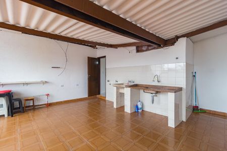 Casa para alugar com 240m², 4 quartos e 1 vaga Casa para alugar com 240m², 4 quartos e 1 vagaÁrea de Serviço