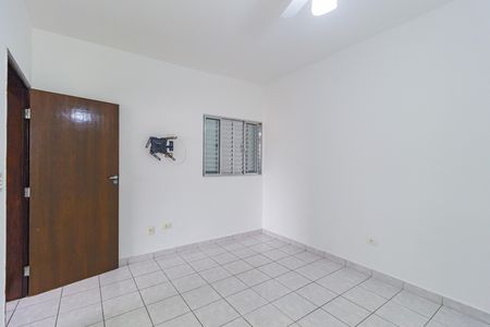 Casa para alugar com 240m², 4 quartos e 1 vaga Casa para alugar com 240m², 4 quartos e 1 vagaQuarto 2