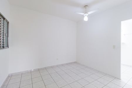 Casa para alugar com 240m², 4 quartos e 1 vaga Casa para alugar com 240m², 4 quartos e 1 vagaQuarto 2