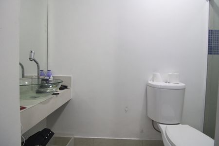 Casa à venda com 287m², 3 quartos e 3 vagasBanheiro da suíte 2