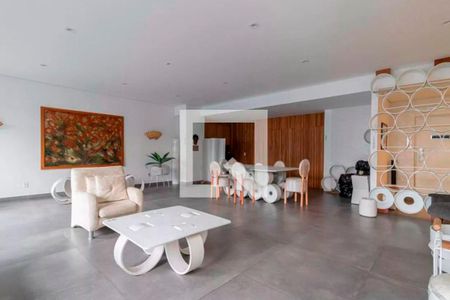 Apartamento para alugar com 102m², 3 quartos e sem vaga Apartamento para alugar com 102m², 3 quartos e sem vagaHall
