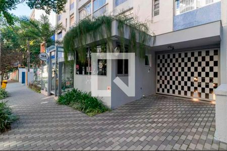 Apartamento para alugar com 102m², 3 quartos e sem vaga Apartamento para alugar com 102m², 3 quartos e sem vagaFachada