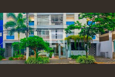 Apartamento para alugar com 102m², 3 quartos e sem vaga Apartamento para alugar com 102m², 3 quartos e sem vagaFachada