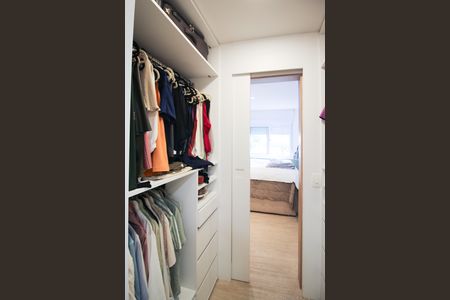 Apartamento para alugar com 102m², 3 quartos e sem vaga Apartamento para alugar com 102m², 3 quartos e sem vagaCloset da Suíte