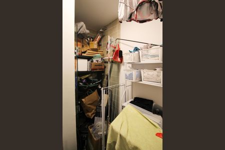 Apartamento para alugar com 102m², 3 quartos e sem vaga Apartamento para alugar com 102m², 3 quartos e sem vagaBanheiro de serviço