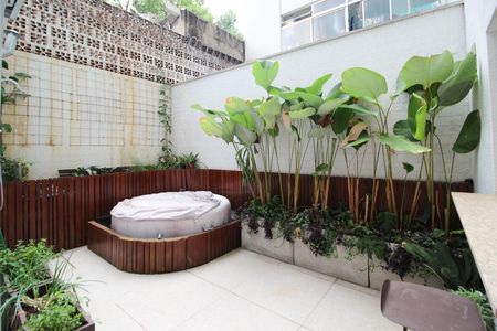 Apartamento para alugar com 102m², 3 quartos e sem vaga Apartamento para alugar com 102m², 3 quartos e sem vagaQuintal