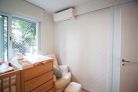 Apartamento para alugar com 102m², 3 quartos e sem vaga Apartamento para alugar com 102m², 3 quartos e sem vagaQuarto