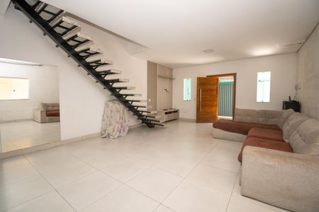 Sala de casa de condomínio para alugar com 2 quartos, 140m² em Tropical, Contagem