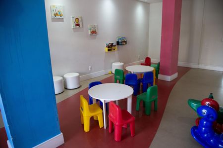 Apartamento à venda com 57m², 2 quartos e 2 vagas Apartamento à venda com 57m², 2 quartos e 2 vagasBrinquedoteca