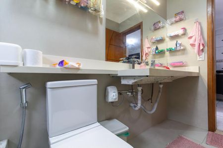 Casa à venda com 252m², 2 quartos e 8 vagasBanheiro