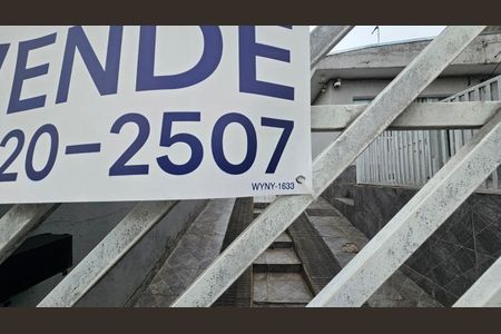 Casa à venda com 252m², 2 quartos e 8 vagasFachada - plaquinha