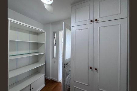 Apartamento para alugar com 108m², 3 quartos e 2 vagasQuarto 3 (Reversível)