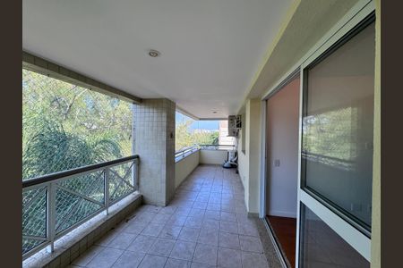 Apartamento para alugar com 108m², 3 quartos e 2 vagasVaranda