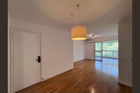 Apartamento para alugar com 108m², 3 quartos e 2 vagasSala
