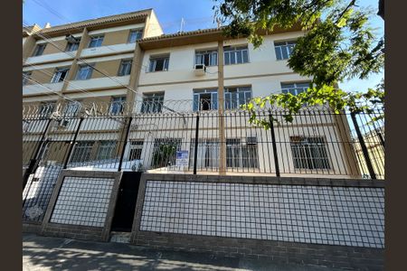 Apartamento para alugar com 97m², 2 quartos e sem vagaFachada + placa
