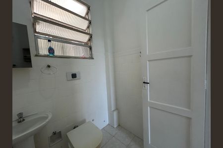 Apartamento para alugar com 97m², 2 quartos e sem vagaBanheiro