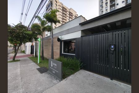 Apartamento para alugar com 57m², 2 quartos e 1 vagaFachada e portaria