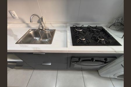 Apartamento para alugar com 57m², 2 quartos e 1 vagaBancada - Cozinha
