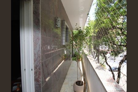 Apartamento para alugar com 160m², 4 quartos e 1 vagaVaranda 