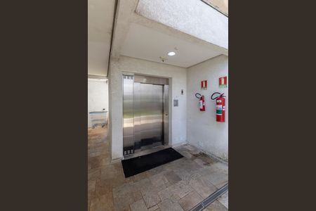 Apartamento para alugar com 24m², 1 quarto e sem vaga Apartamento para alugar com 24m², 1 quarto e sem vagaÁrea Comum - Elevador