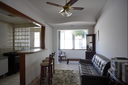 Sala de apartamento à venda com 2 quartos, 67m² em Petrópolis, Porto Alegre