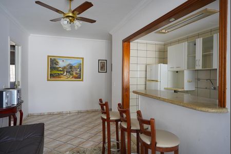 Sala de apartamento à venda com 2 quartos, 67m² em Petrópolis, Porto Alegre