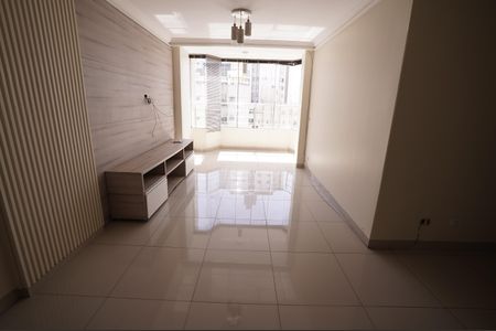 Apartamento para alugar com 3 quartos, 80m² em Setor Bueno, Goiânia