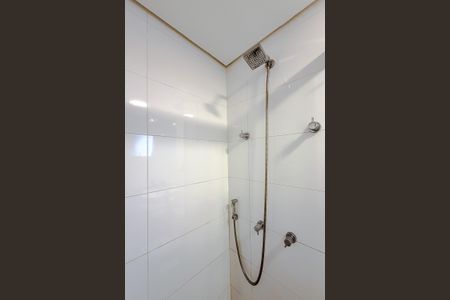 Apartamento à venda com 81m², 2 quartos e 3 vagasBanheiro da Suíte 2