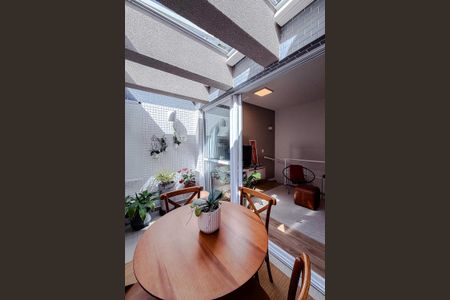 Apartamento à venda com 81m², 2 quartos e 3 vagasVaranda da Sala