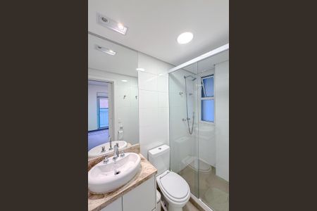Apartamento à venda com 81m², 2 quartos e 3 vagasBanheiro da Suíte
