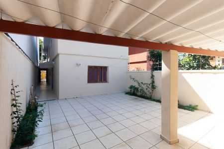 Casa para alugar com 215m², 4 quartos e 2 vagas Casa para alugar com 215m², 4 quartos e 2 vagasÁrea externa