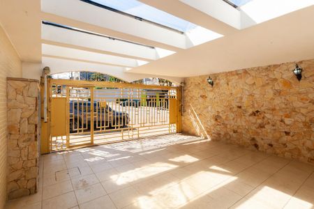 Casa para alugar com 215m², 4 quartos e 2 vagas Casa para alugar com 215m², 4 quartos e 2 vagasGaragem